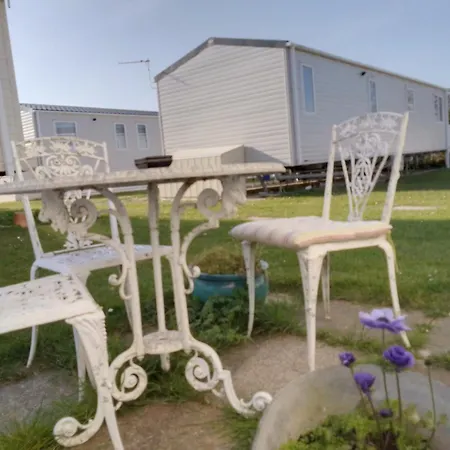 Private Caravan Situated At Parkdean Holiday Resort St Margaret'S At Cliffe Number 18 Exterior photo