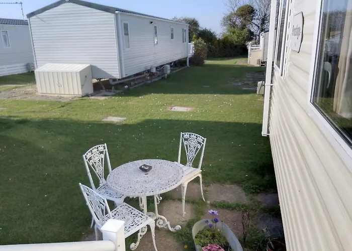 Private Caravan Situated At Parkdean Holiday Resort St Margaret\'S At Cliffe Number 18